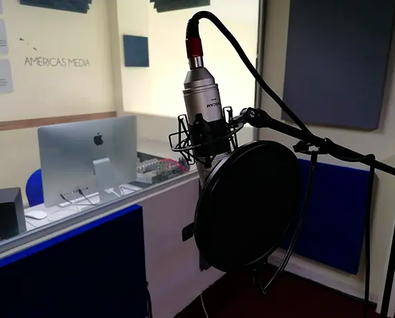 Carrusel Plantel Uruapan Bugambilias Cabina de radio Carrusel Plantel Uruapan Bugambilias Cabina de radio