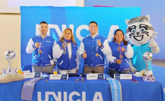 Blog UNICLA conferencia universiada1