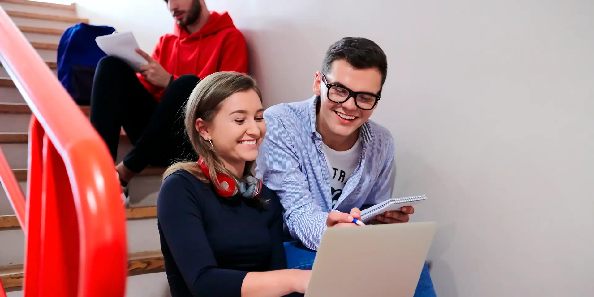 Educación en línea y aprendizaje híbrido: una transformación social desde el aula